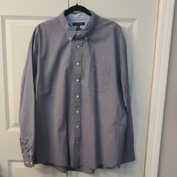 Tommy Hilfiger Men's Gray Button-Down Shirt - Picture 1 of 5